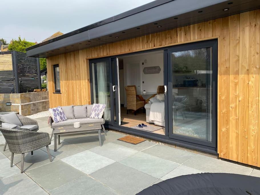 Spacious Studio Cabin With Sea/ Downs Views Sole Use Of Hottub In 锡福德 外观 照片